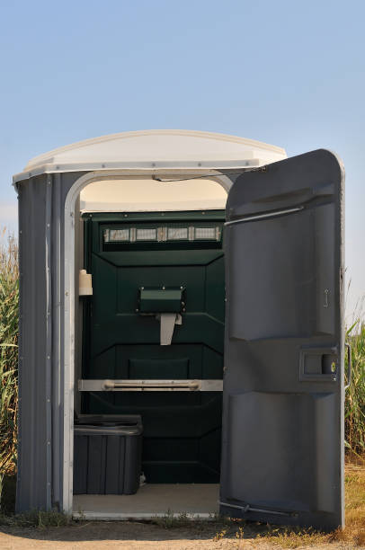 Best Porta potty rental near me  in Jackson Center, OH